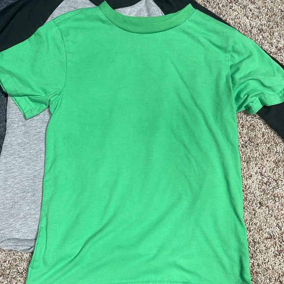 Pack of five (5) boys shirts - Size 8 - Picture 4 of 6